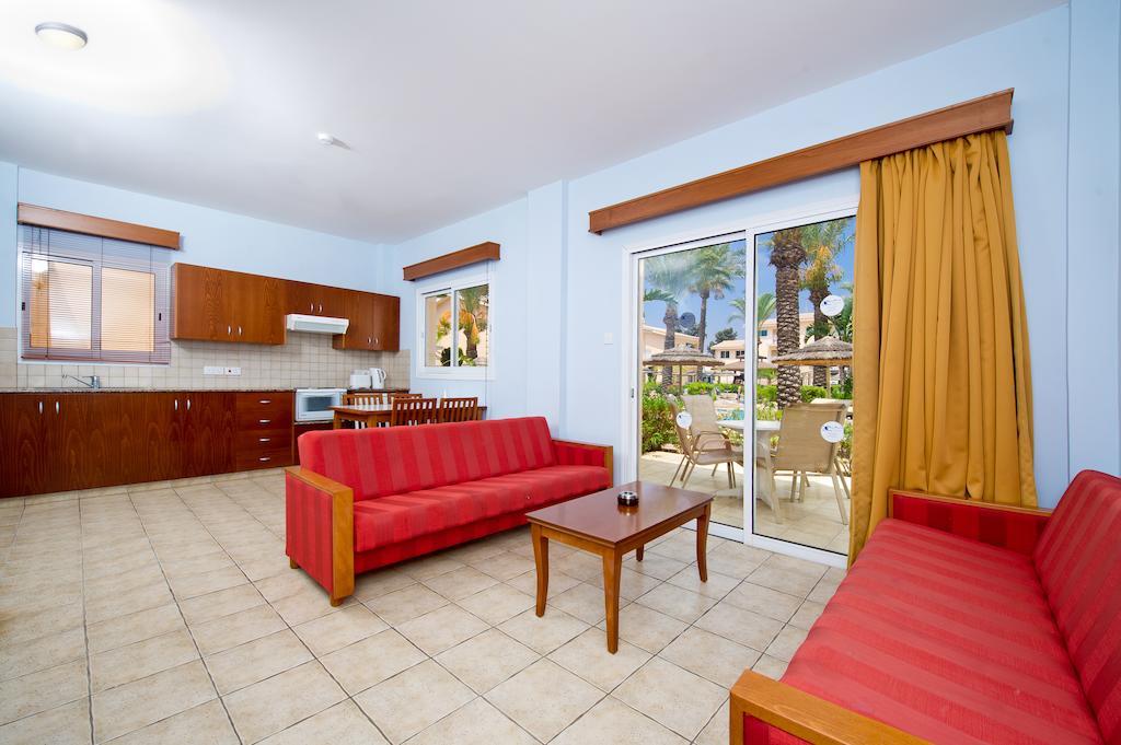 Tasia Maris Gardens Agia Napa Quarto foto